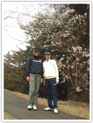 写真：松澤知加子プロと