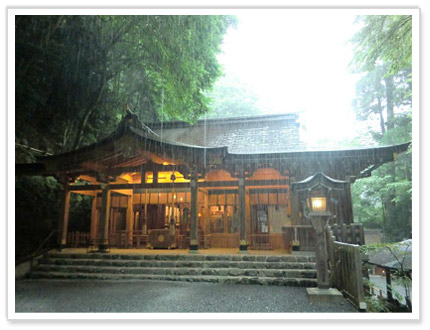 貴船神社